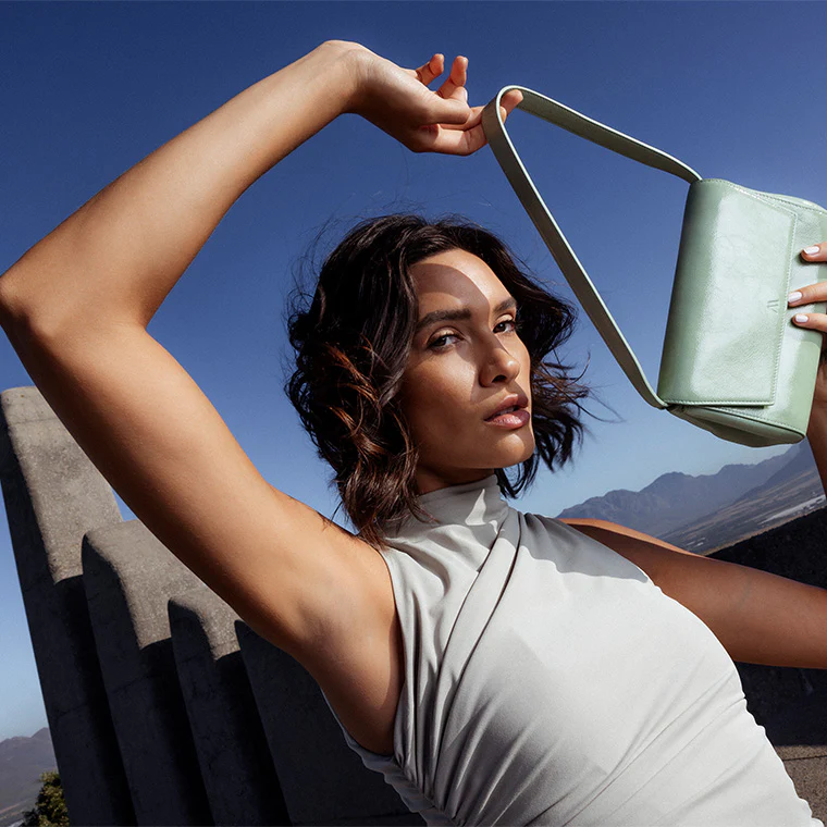 Ikon Clutch - naplack mint green - Image 6