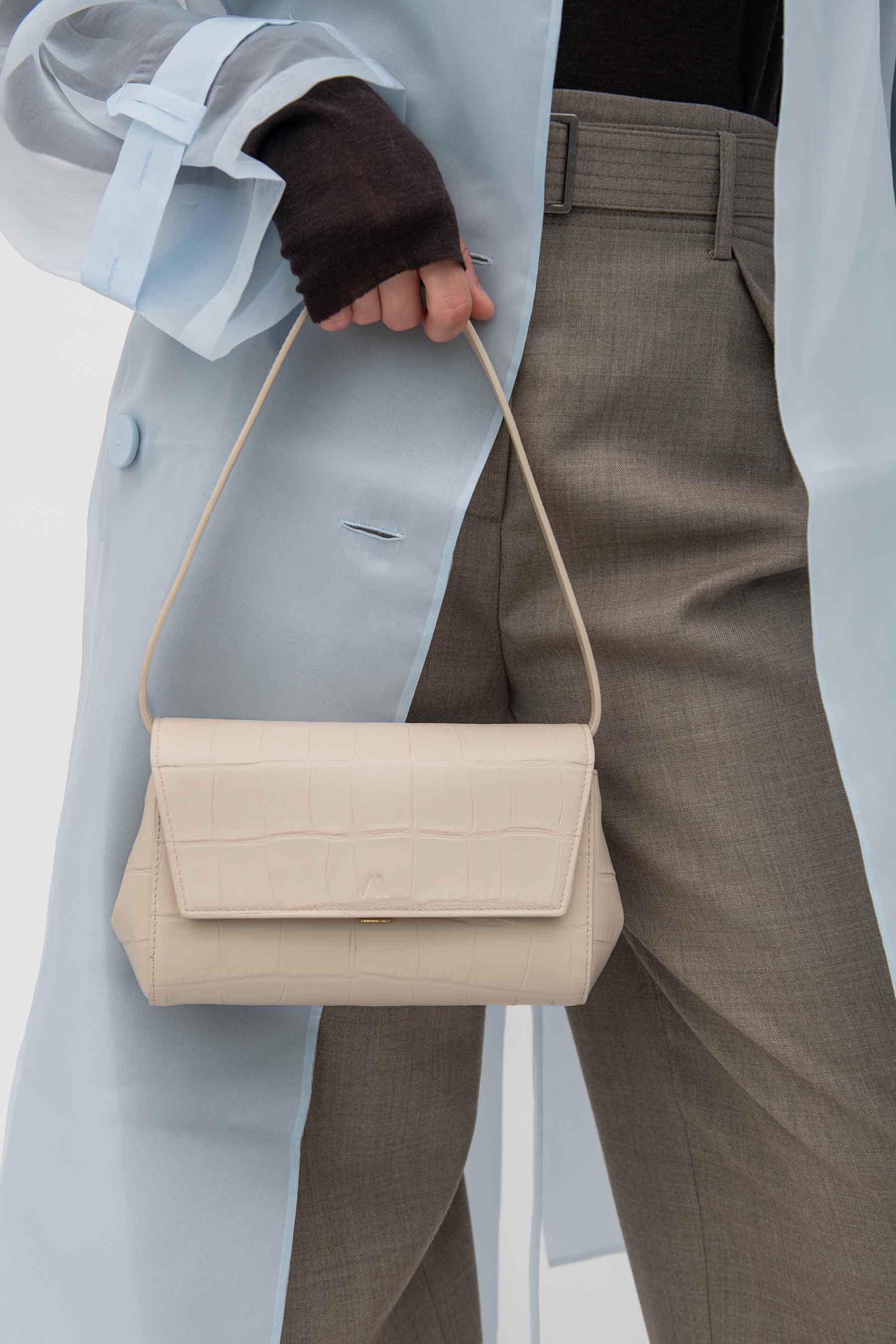 Ikon Clutch - soft croco bleached sand - Image 2