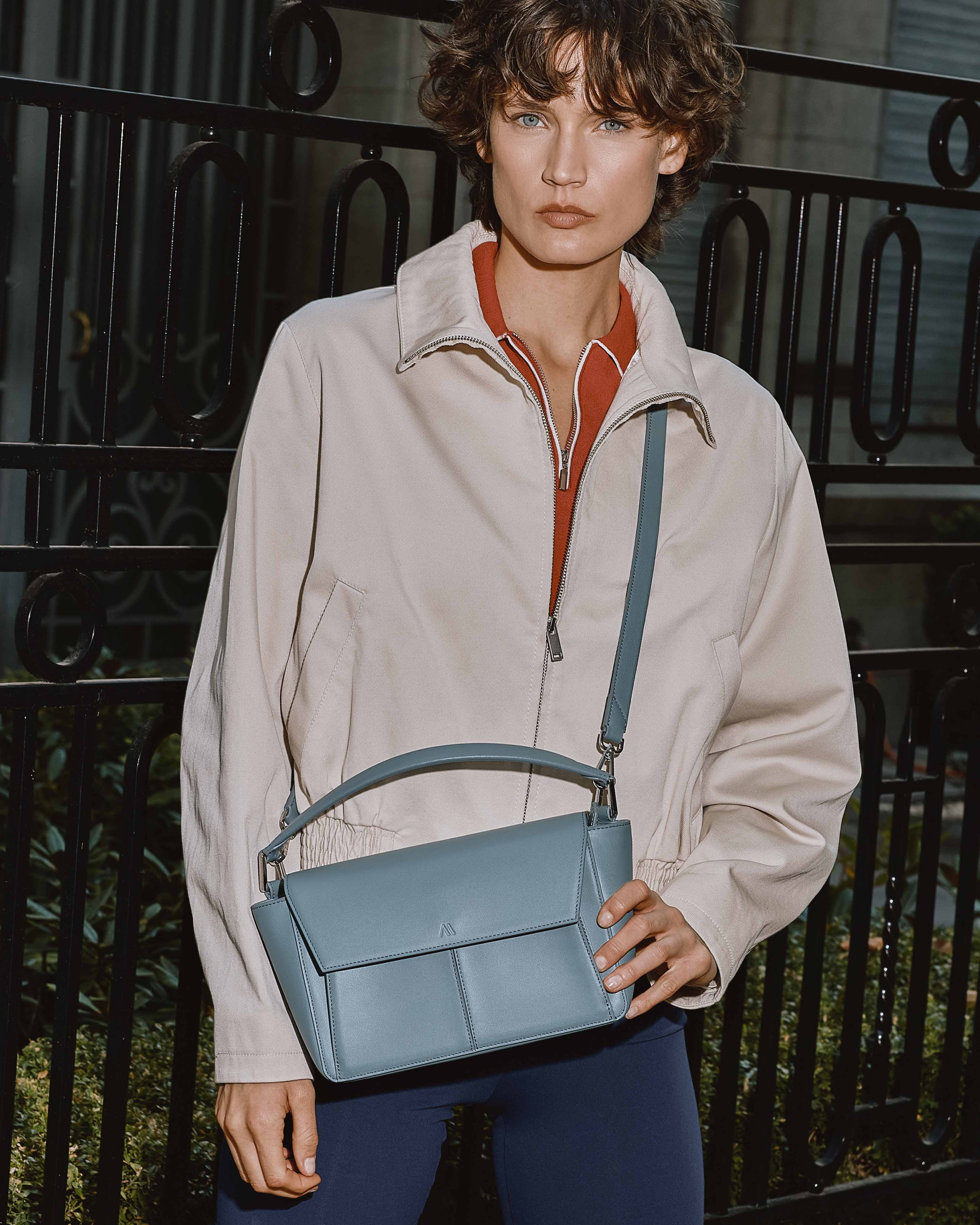 Ikon Shoulder Bag - misty blue - Image 4