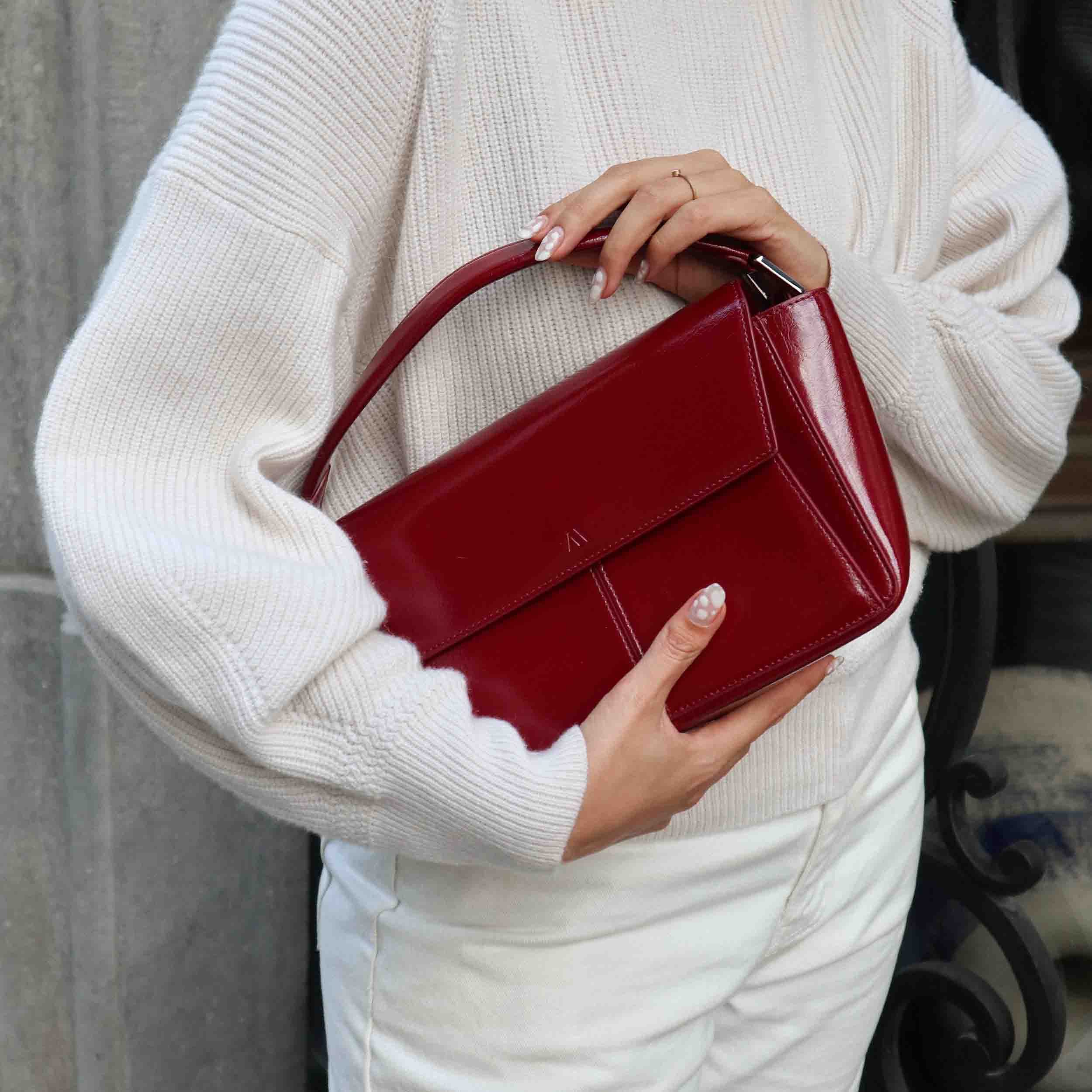 Ikon Shoulder Bag - naplack sangria red - Image 6