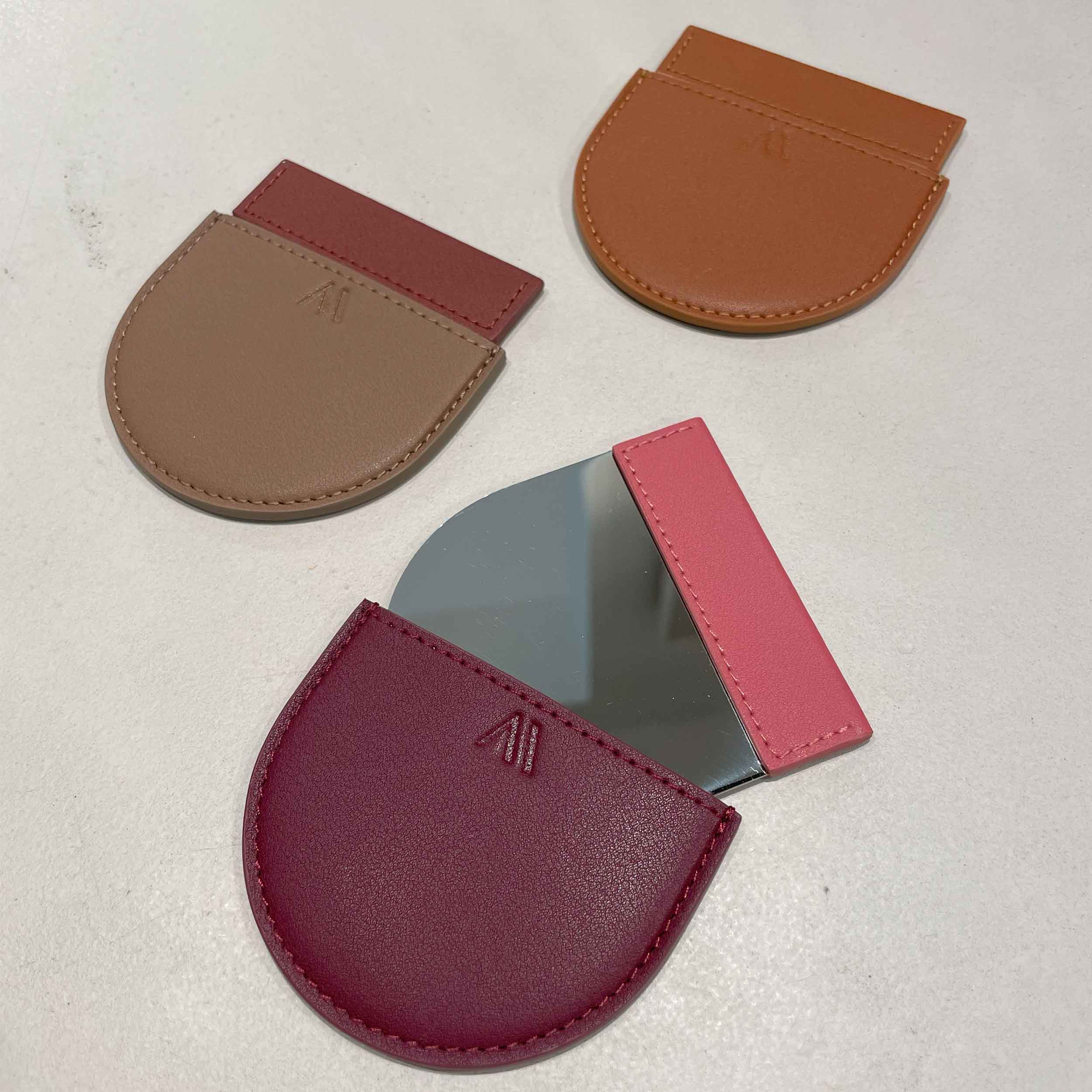Pocket mirror Warm Taupe / Hazelnut - Image 2