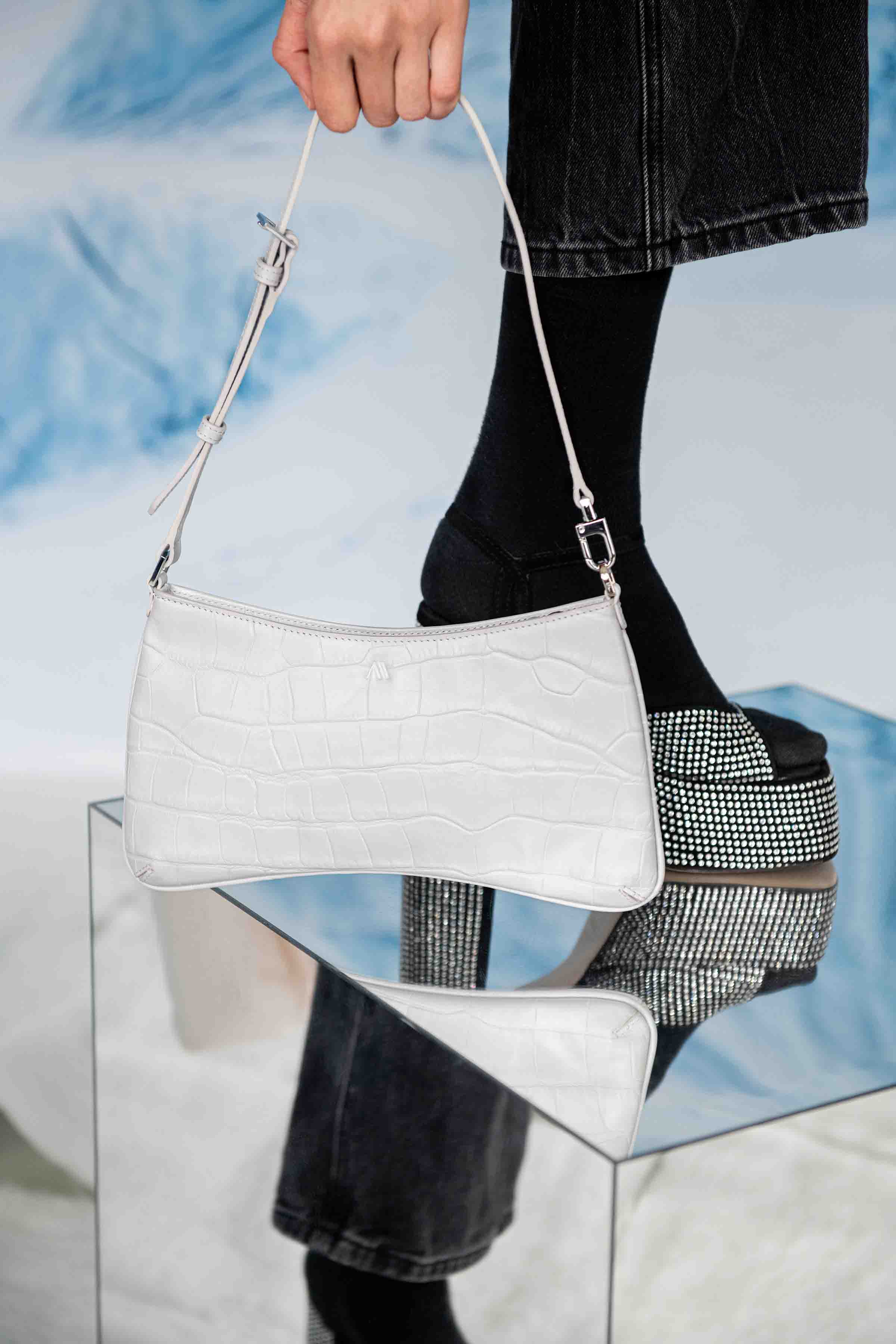 Slim Arch - croco light grey - Image 5
